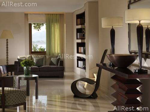 Amphitryon Hotel 14